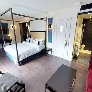 Mom'art Hotel Paris